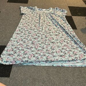 Flower print night gown